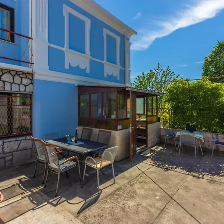 Kuca Za Odmor Mica *