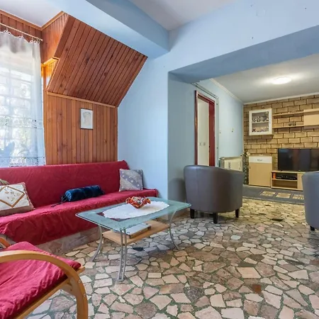 Holiday home Kuca Za Odmor Mica *