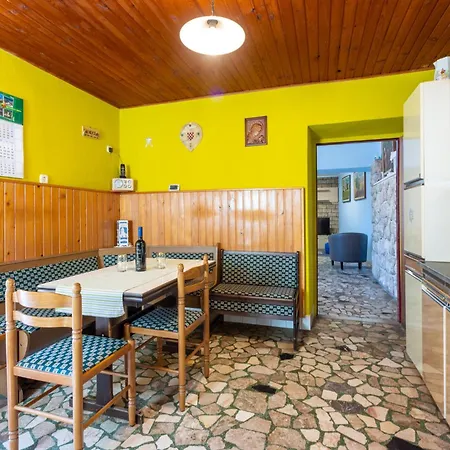 Holiday home Kuca Za Odmor Mica